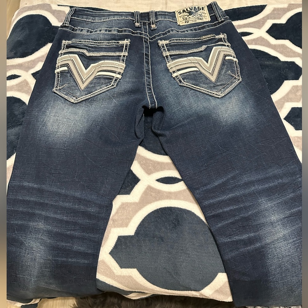 I am selling these salvage jeans that I got at buckle